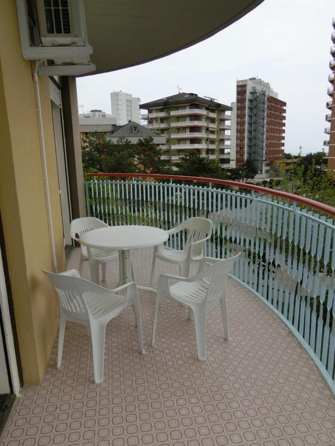 דירות Lignano Sabbiadoro With Pool מראה חיצוני תמונה